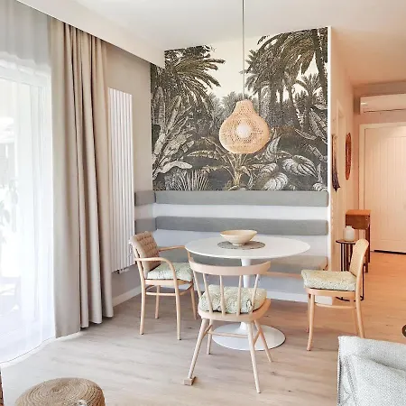 Good Morning Sunshine - Nautica Apartment