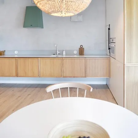 Good Morning Sunshine - Nautica Apartment